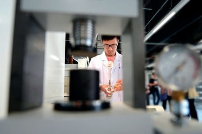 向未來，向世界，向國(guó)際一流發(fā)展——中國(guó)華能集團(tuán)清潔能源技術(shù)研究院發(fā)展紀(jì)實(shí)